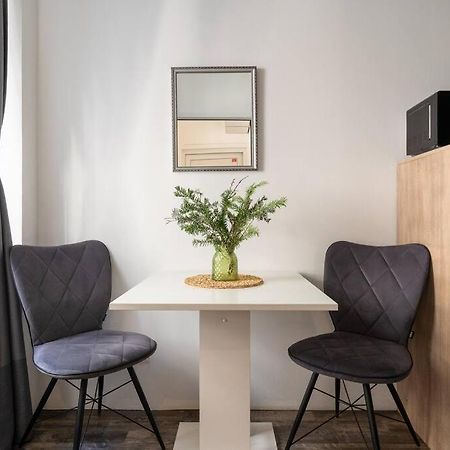 Chic Studio By City Center By Hm Viena Exterior foto